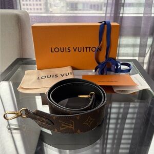 Louis Vuitton Bandouliere in Monogram